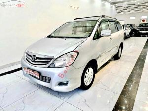 Xe Toyota Innova V 2009