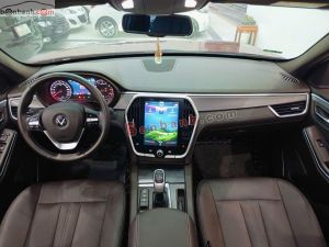 Xe VinFast Lux SA 2.0 Base 2.0 AT 2020