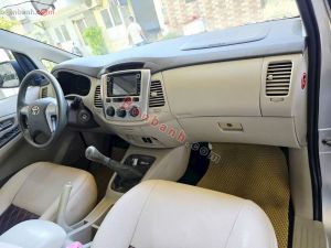 Xe Toyota Innova 2.0E 2016